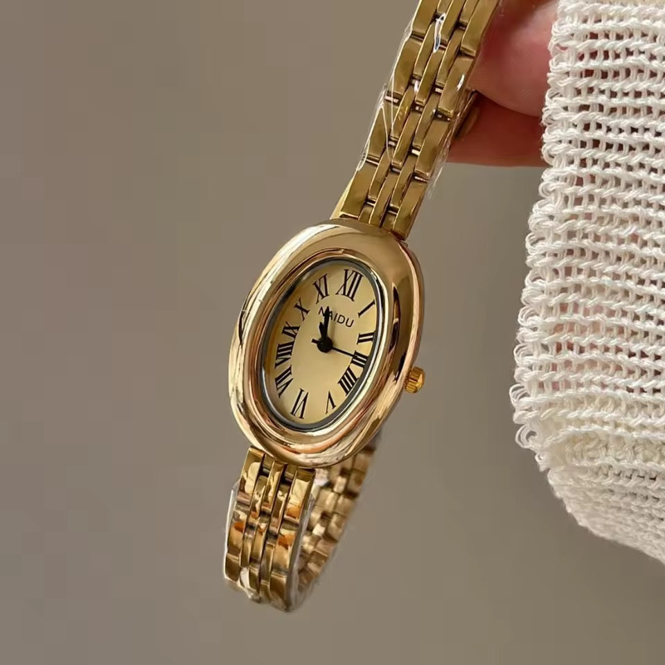 MONTRE NADIA